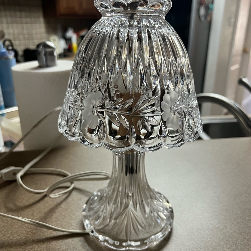 Princess house vintage working tea lamp.